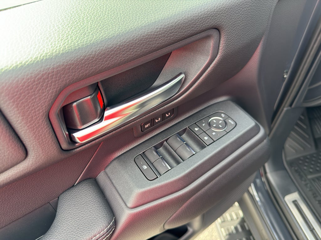 2027 Toyota Land Cruiser 4WD (Natl)