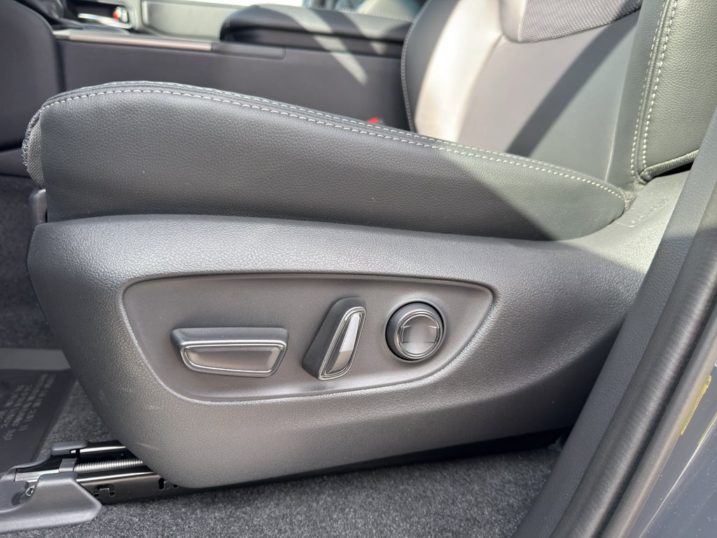2027 Toyota Land Cruiser 4WD (Natl)