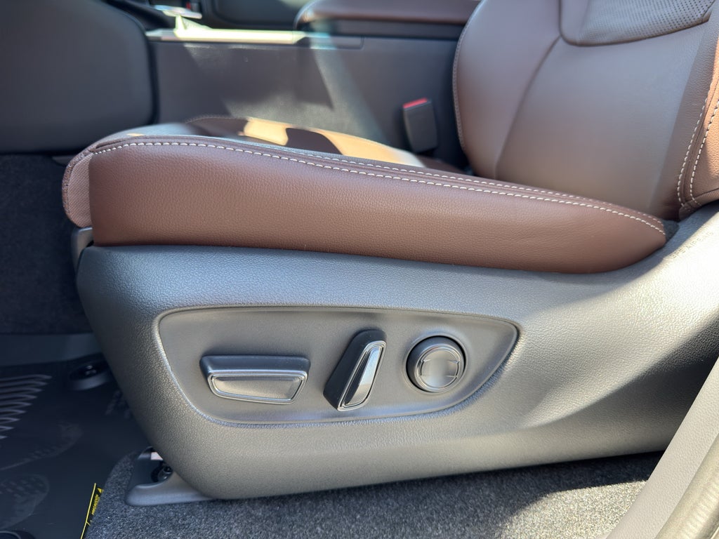 2027 Toyota Land Cruiser 4WD (Natl)