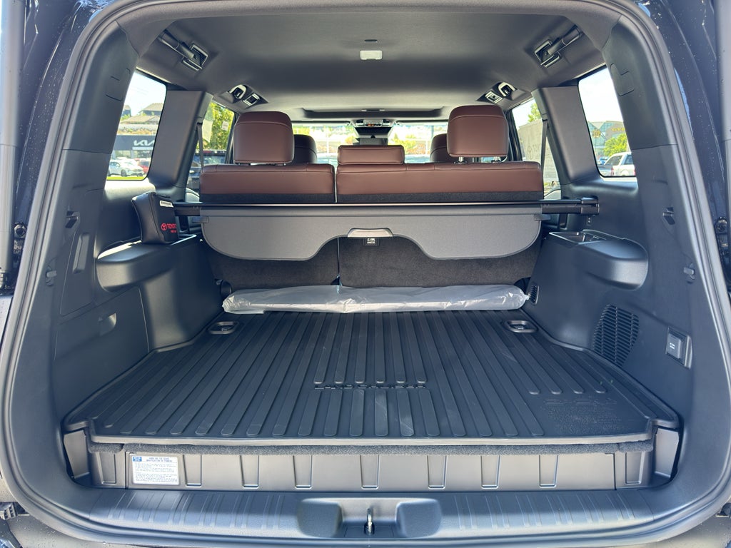 2027 Toyota Land Cruiser 4WD (Natl)