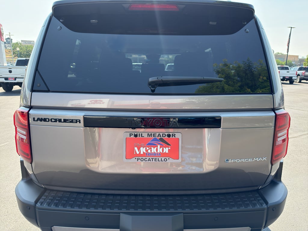 2027 Toyota Land Cruiser 4WD (Natl)