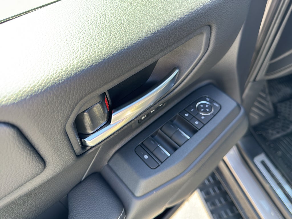 2027 Toyota Land Cruiser 4WD (Natl)