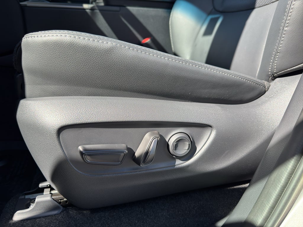2027 Toyota Land Cruiser 4WD (Natl)