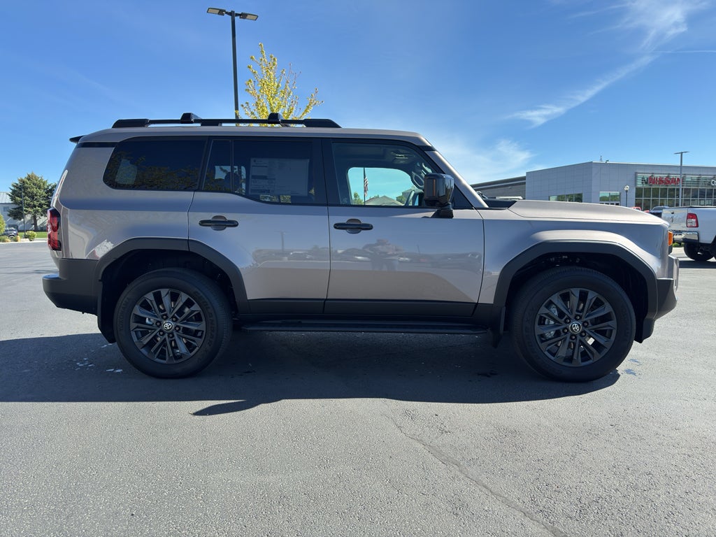 2027 Toyota Land Cruiser 4WD (Natl)