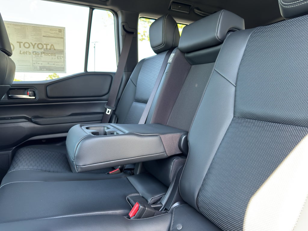 2027 Toyota Land Cruiser 4WD (Natl)