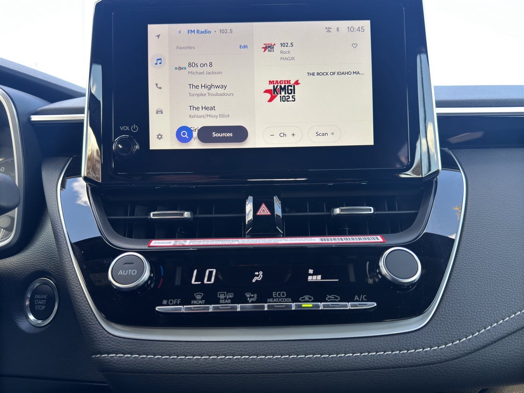 2026 Toyota Corolla Hatchback SE
